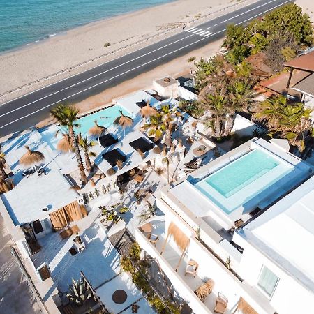 Playa Paraiso 마리나 디 리차노 외부 사진